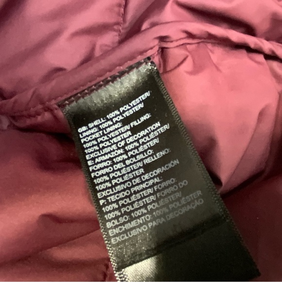 The North Face Women’s Tamburello 2 Vest. Deep Garnet Color. Women's’s Small. - Picture 7 of 8